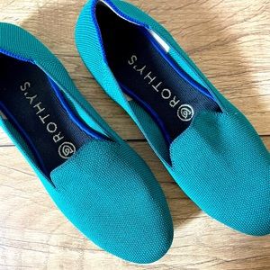 Rothy’s The Loafers in Green with Blue Detailing and Yellow Soles Size 7.5